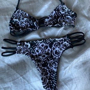 Reversible bikini set size medium